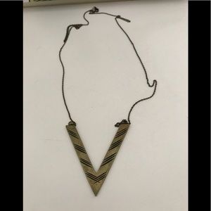 Metal arrow necklace